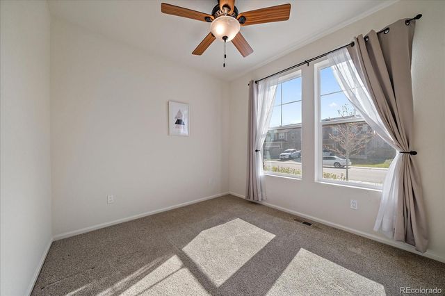 849 N Vandriver Way, Aurora, CO 80018