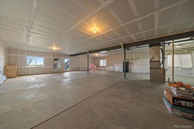 849 N Vandriver Way, Aurora, CO 80018