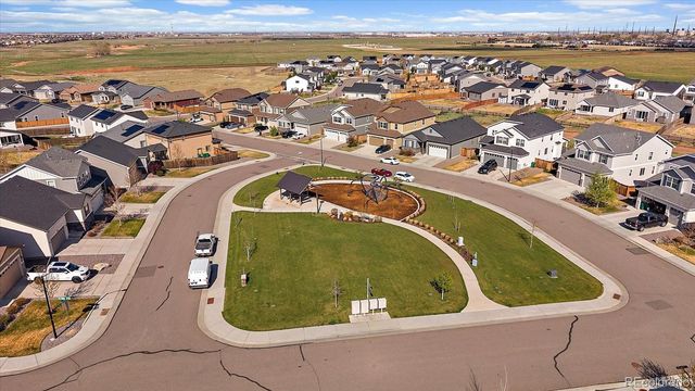 849 N Vandriver Way, Aurora, CO 80018