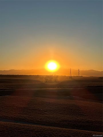 849 N Vandriver Way, Aurora, CO 80018