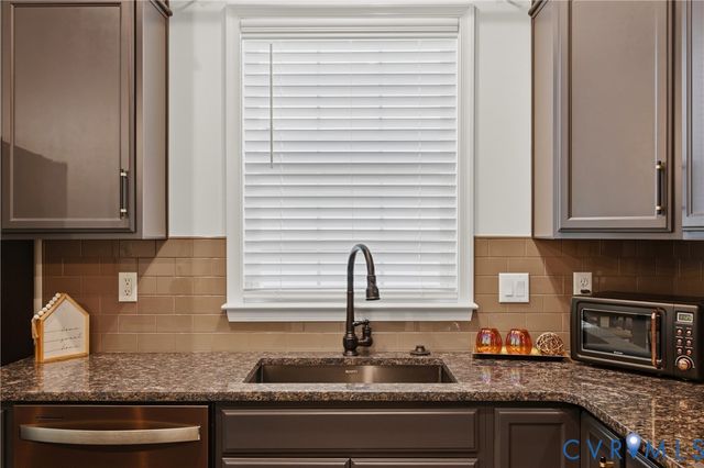 10618 Valor Ln, Chesterfield, VA 23832