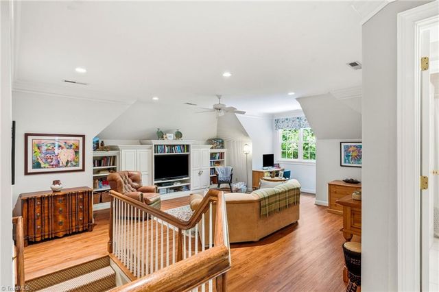 131 Wing Haven Circle, Winston-salem, NC 27106
