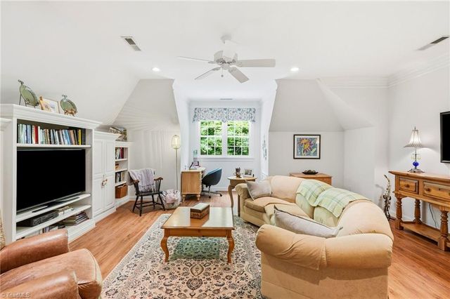 131 Wing Haven Circle, Winston-salem, NC 27106
