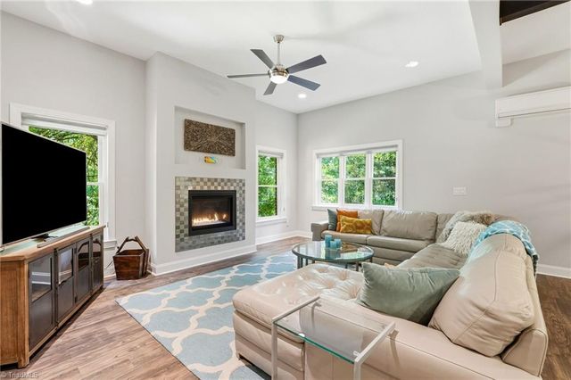 131 Wing Haven Circle, Winston-salem, NC 27106