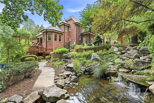 131 Wing Haven Circle, Winston-salem, NC 27106