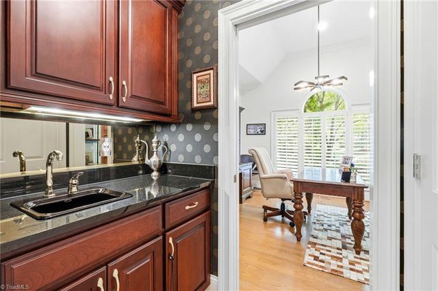 131 Wing Haven Circle, Winston-salem, NC 27106