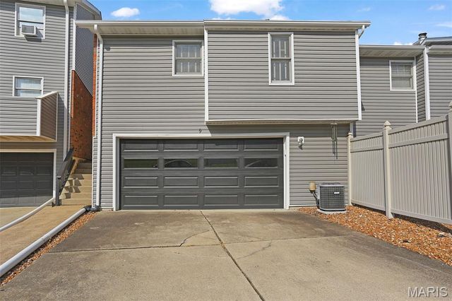 300 Pine Lake Road 9, Collinsville, IL 62234