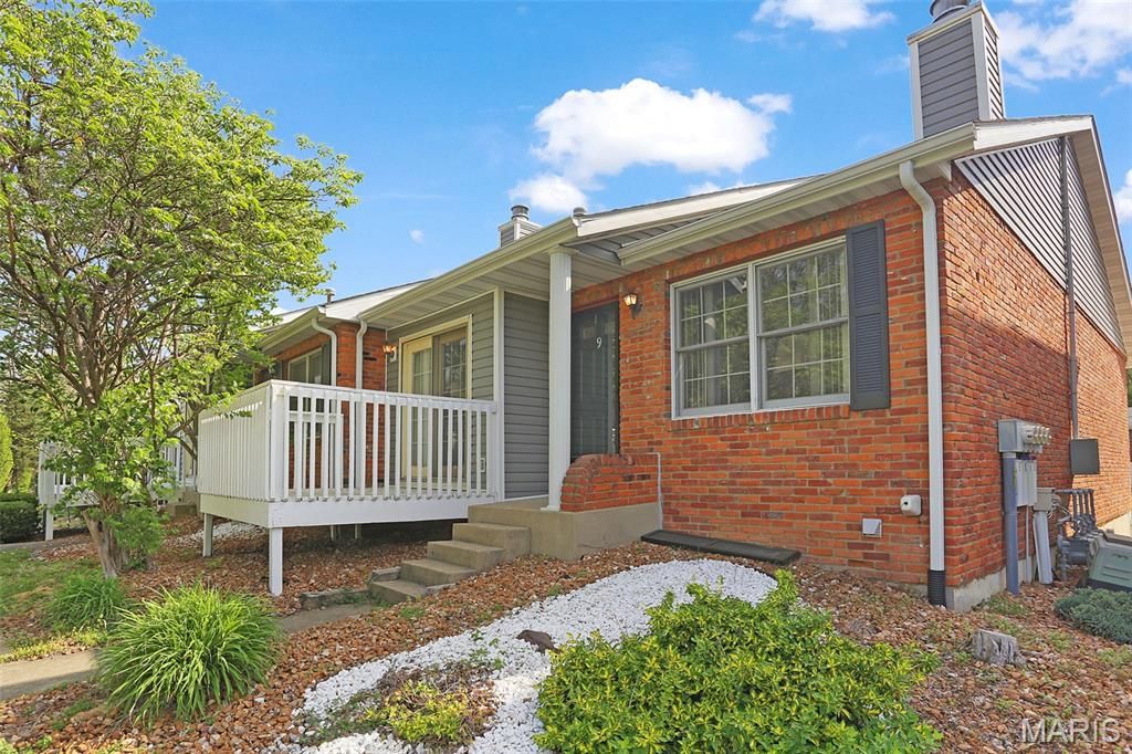 300 Pine Lake Road 9, Collinsville, IL 62234