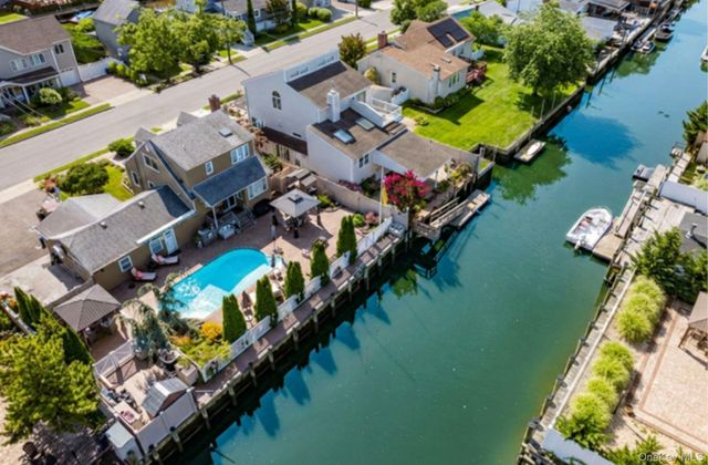 718 Farmers Avenue, Bellmore, NY 11710