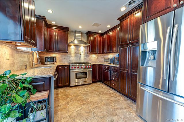 718 Farmers Avenue, Bellmore, NY 11710