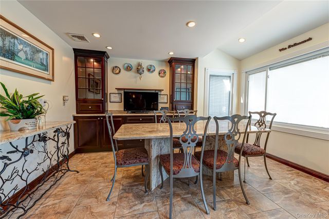 718 Farmers Avenue, Bellmore, NY 11710