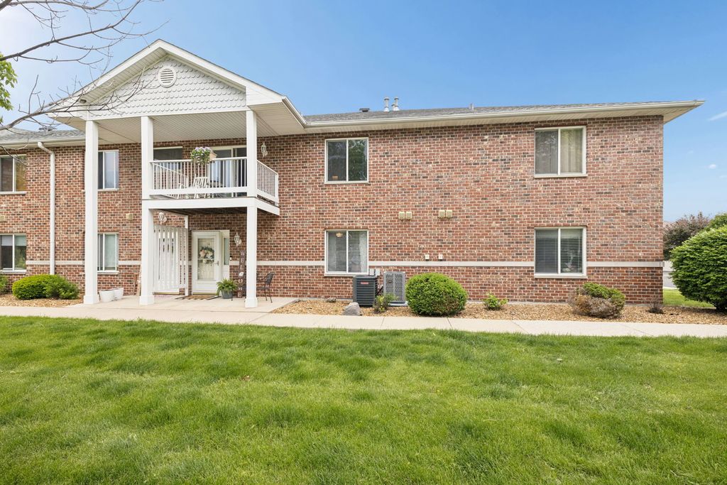 1370 Rock Run Drive 14, Crest Hill, IL 60403