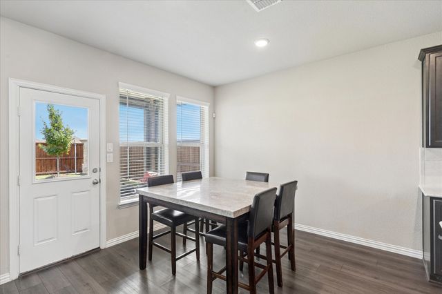 400 Acton Avenue, Fort Worth, TX 76131