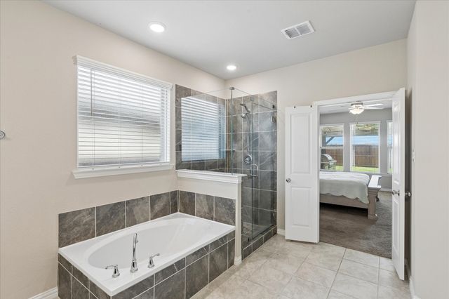 400 Acton Avenue, Fort Worth, TX 76131