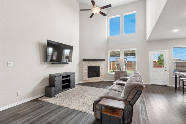 400 Acton Avenue, Fort Worth, TX 76131