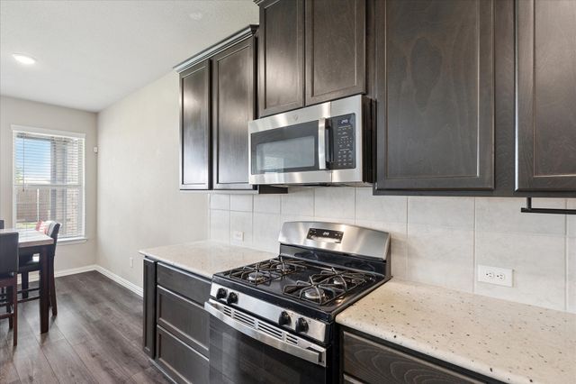 400 Acton Avenue, Fort Worth, TX 76131