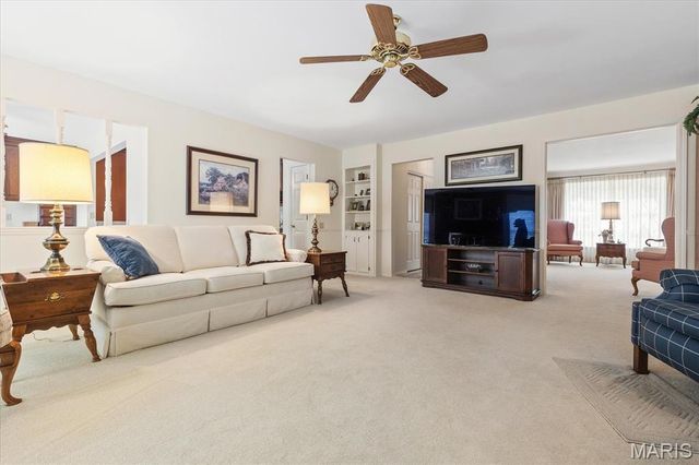 287 Glen Valley Drive, Chesterfield, MO 63017
