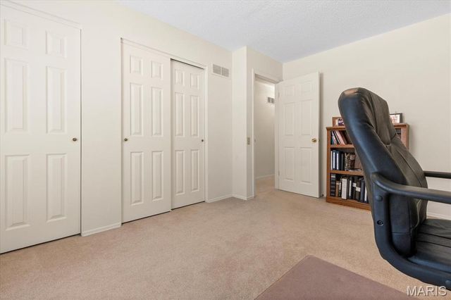 287 Glen Valley Drive, Chesterfield, MO 63017