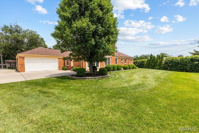 287 Glen Valley Drive, Chesterfield, MO 63017