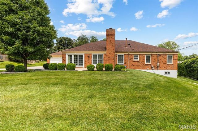 287 Glen Valley Drive, Chesterfield, MO 63017
