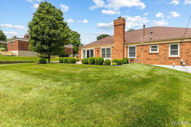 287 Glen Valley Drive, Chesterfield, MO 63017