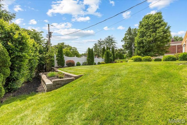 287 Glen Valley Drive, Chesterfield, MO 63017