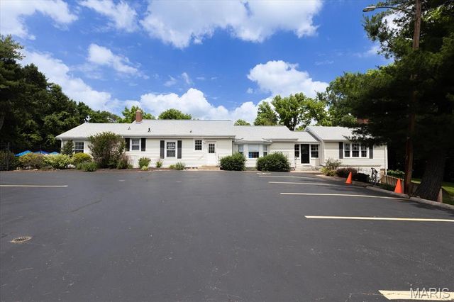 287 Glen Valley Drive, Chesterfield, MO 63017
