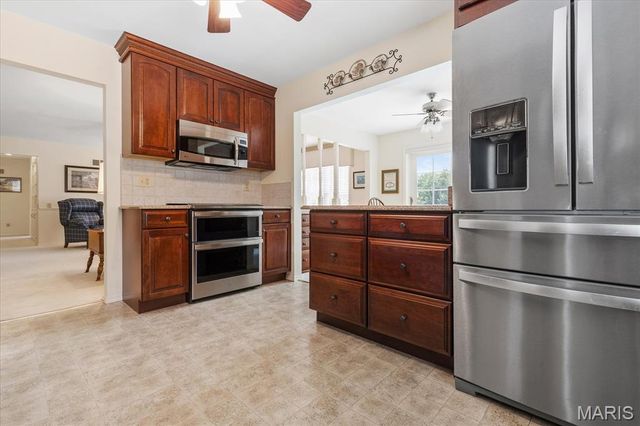 287 Glen Valley Drive, Chesterfield, MO 63017