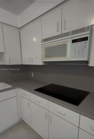 1450 Brickell Bay Dr 1604, Miami, FL 33131