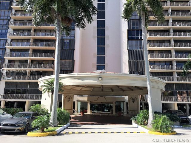 1450 Brickell Bay Dr 1604, Miami, FL 33131