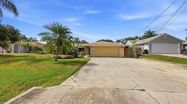 2220 DOUD STREET, Sarasota, FL 34231