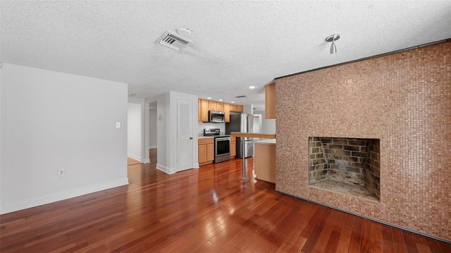 2220 DOUD STREET, Sarasota, FL 34231