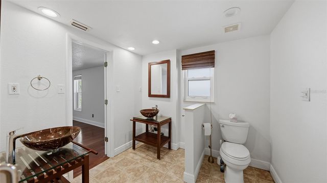 2220 DOUD STREET, Sarasota, FL 34231