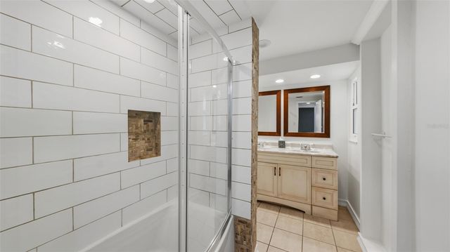 2220 DOUD STREET, Sarasota, FL 34231