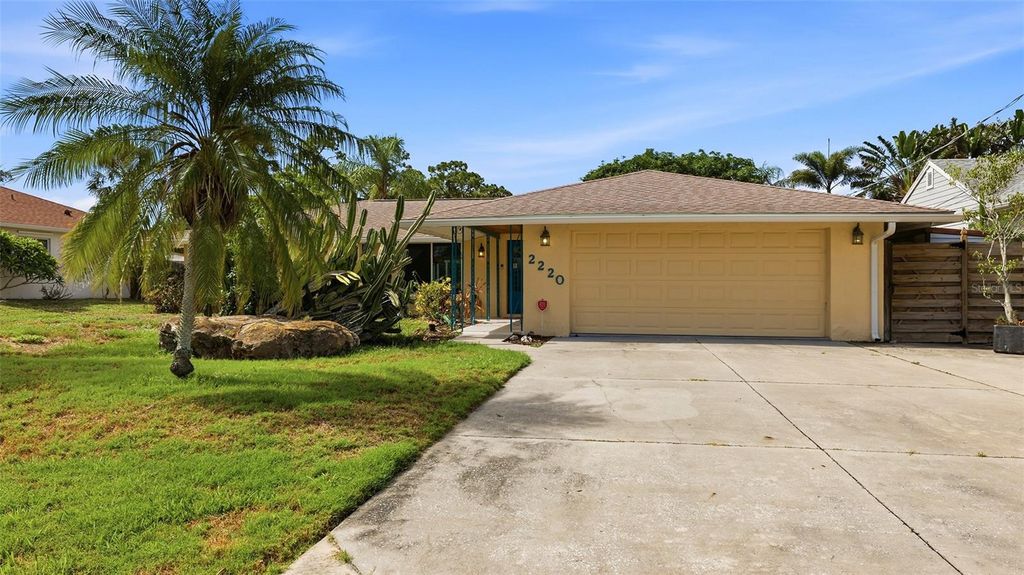 2220 DOUD STREET, Sarasota, FL 34231