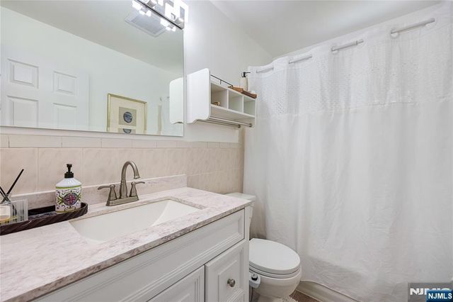 1607 Broad Street, Bloomfield, NJ 07003