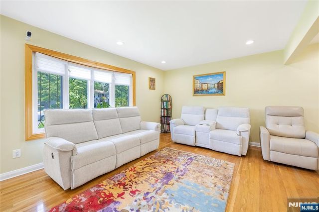 1607 Broad Street, Bloomfield, NJ 07003
