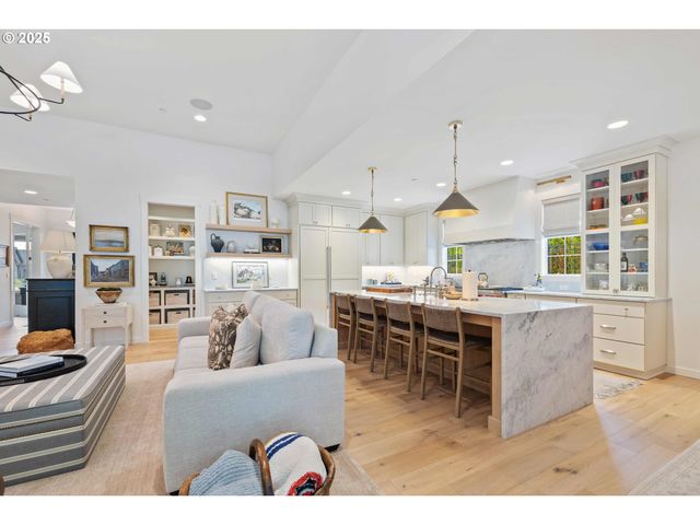3410 Nw MCMASTER Dr, Camas, WA 98607