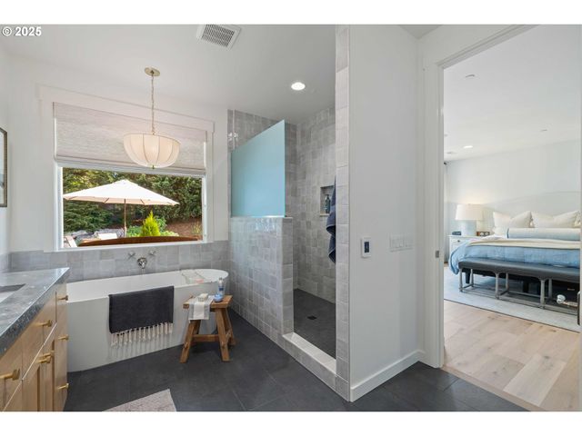3410 Nw MCMASTER Dr, Camas, WA 98607