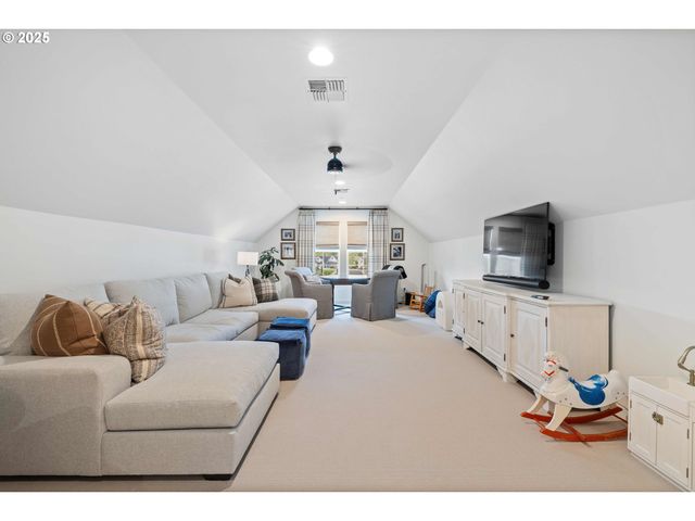 3410 Nw MCMASTER Dr, Camas, WA 98607