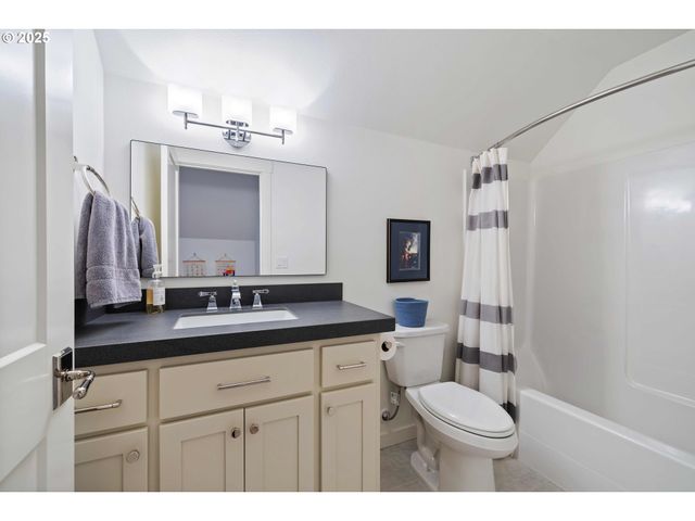 3410 Nw MCMASTER Dr, Camas, WA 98607