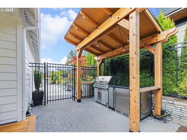 3410 Nw MCMASTER Dr, Camas, WA 98607