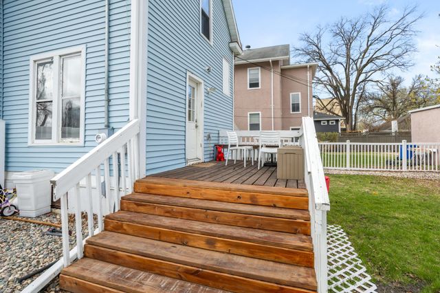 203 8th Street S, Fargo, ND 58103