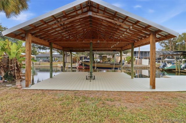 1841 NW 17th Street, Crystal River, FL 34428