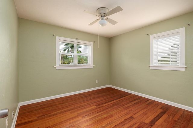 1044 46TH AVENUE N, St Petersburg, FL 33703