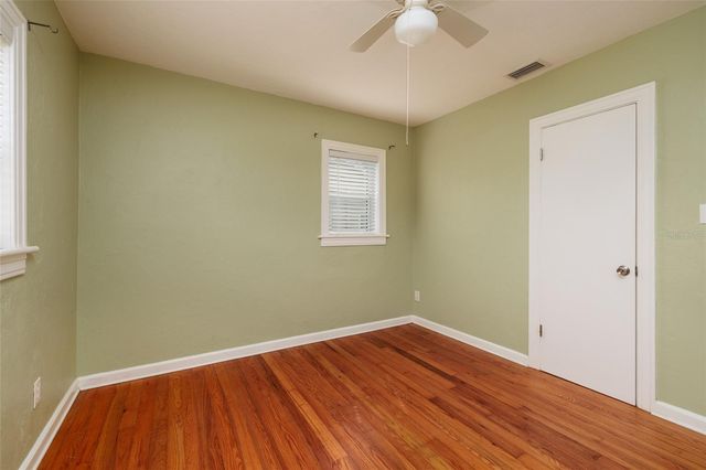 1044 46TH AVENUE N, St Petersburg, FL 33703