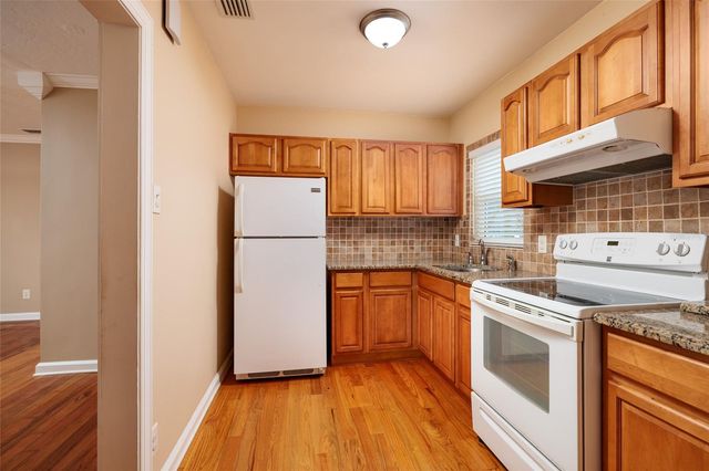 1044 46TH AVENUE N, St Petersburg, FL 33703