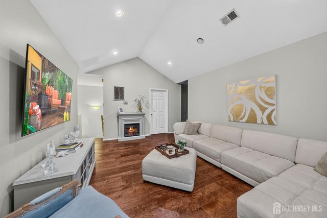 2606 cypress Lane, East Brunswick, NJ 08816