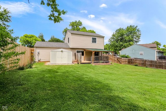 2745 S Pine Meadows Drive, Bloomington, IN 47403