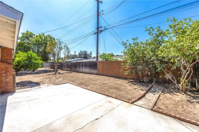 634 E Pioneer, Redlands, CA 92374